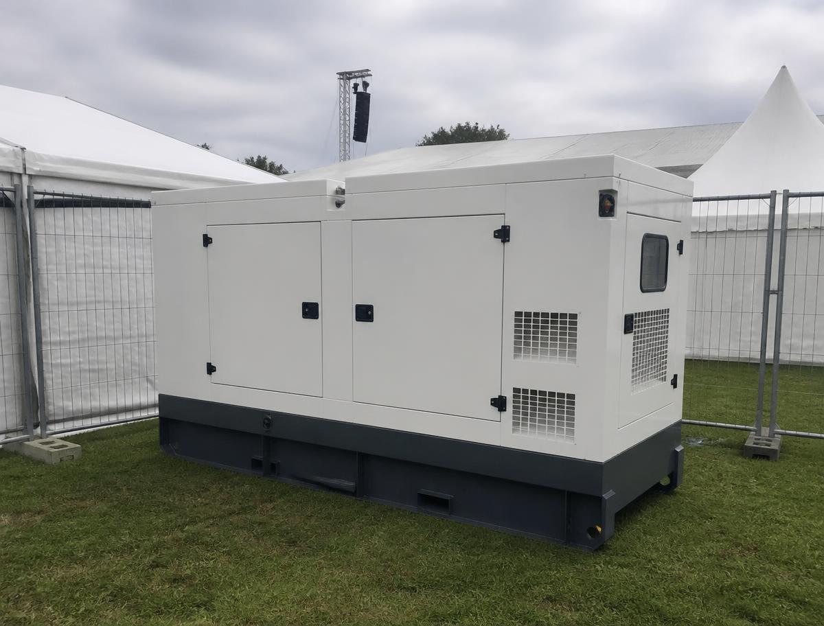 Nørbjerg Els generator opstillet udendørs til event